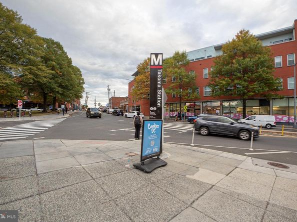 7054 Eastern Avenue NW 304, Washington DC 20012