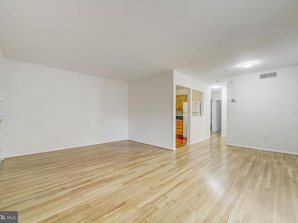 7054 Eastern Avenue NW 304, Washington DC 20012