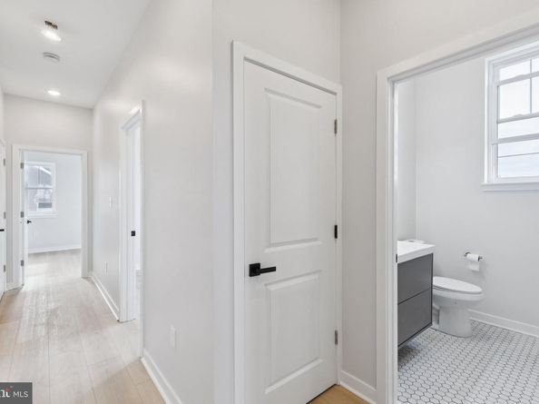 2800 Bridge Street, Philadelphia PA 19137