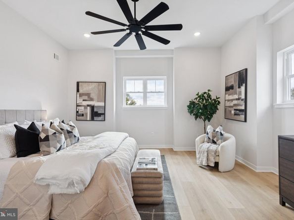 2800 Bridge Street, Philadelphia PA 19137