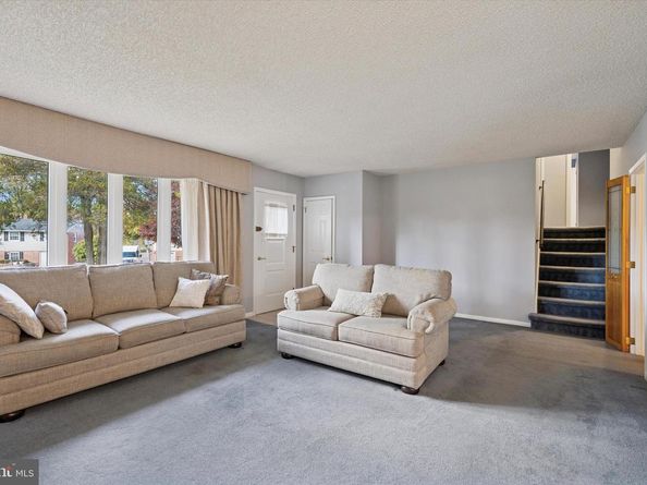 11 Linden Drive, Broomall PA 19008