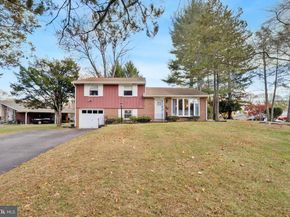 11 Linden Drive, Broomall PA 19008