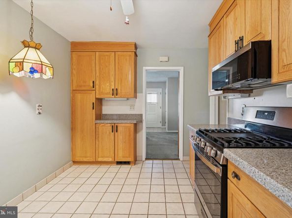 11 Linden Drive, Broomall PA 19008