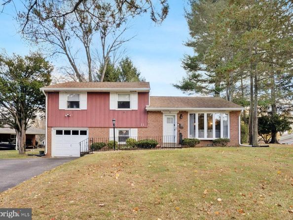 11 Linden Drive, Broomall PA 19008
