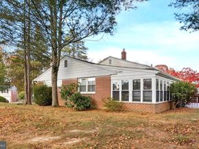 11 Linden Drive, Broomall PA 19008