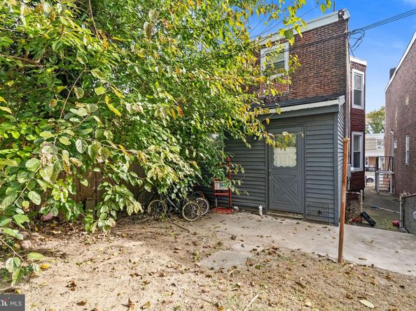 22 N Front Street, Darby PA 19023