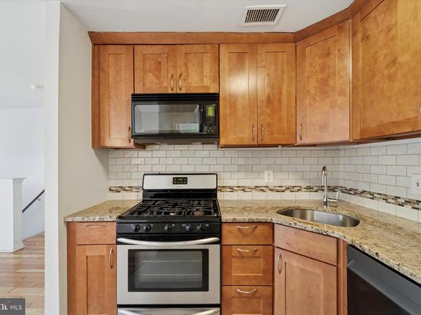 855 N 28TH Street B, Philadelphia PA 19130