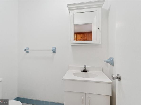 855 N 28TH Street B, Philadelphia PA 19130