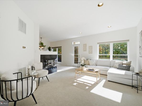 3116 White Daisy Place, Fairfax VA 22031