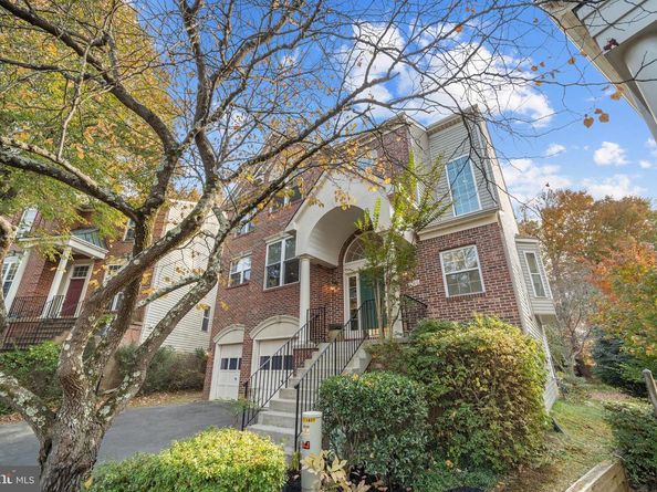 3116 White Daisy Place, Fairfax VA 22031