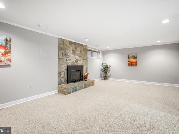 11103 Candlelight Lane, Potomac MD 20854