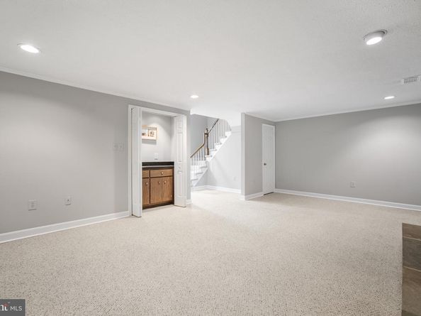 11103 Candlelight Lane, Potomac MD 20854