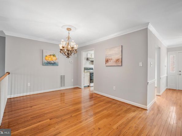 11103 Candlelight Lane, Potomac MD 20854