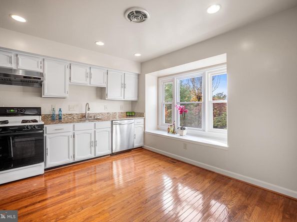 11103 Candlelight Lane, Potomac MD 20854