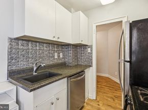 2601 Pennsylvania Avenue 604, Philadelphia PA 19130