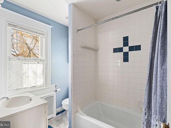 5 Erdenheim Road, Glenside PA 19038