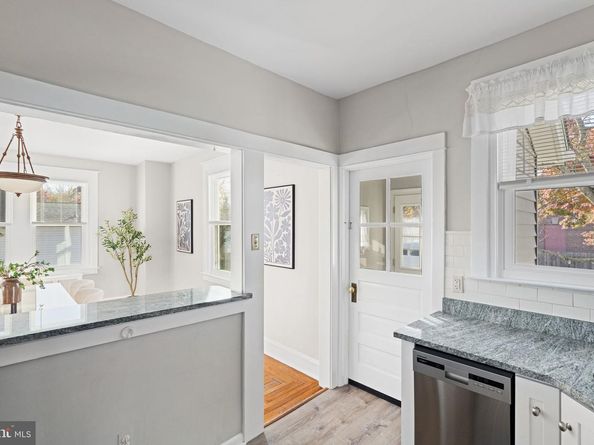 5 Erdenheim Road, Glenside PA 19038