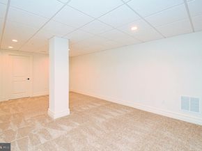 19 Goldney, Newtown PA 18940