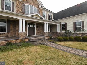 19 Goldney, Newtown PA 18940