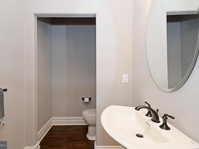 19 Goldney, Newtown PA 18940