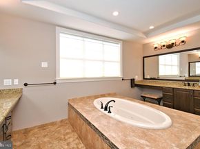 19 Goldney, Newtown PA 18940