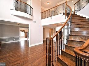 19 Goldney, Newtown PA 18940