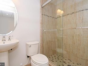 19 Goldney, Newtown PA 18940