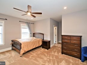 19 Goldney, Newtown PA 18940