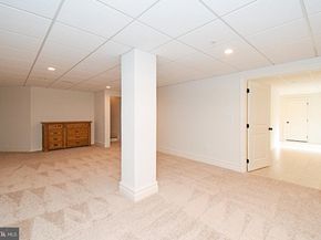 19 Goldney, Newtown PA 18940