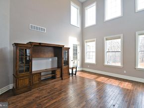 19 Goldney, Newtown PA 18940