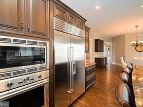 19 Goldney, Newtown PA 18940