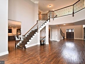 19 Goldney, Newtown PA 18940