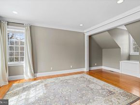 1568 Sackettsford Road, Ivyland PA 18974