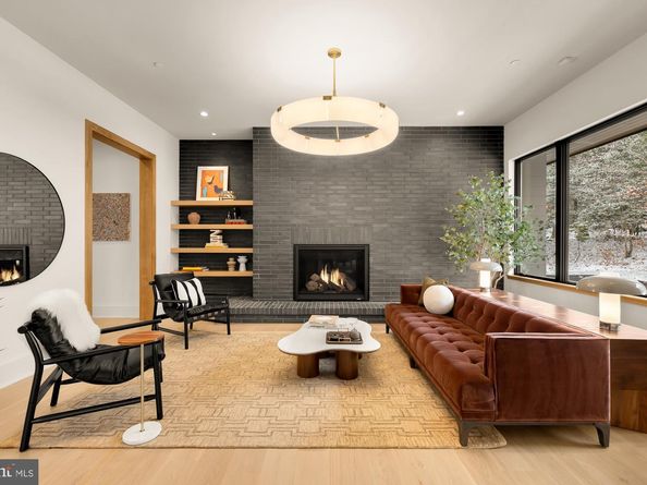 6916 Carmichael Avenue, Bethesda MD 20817