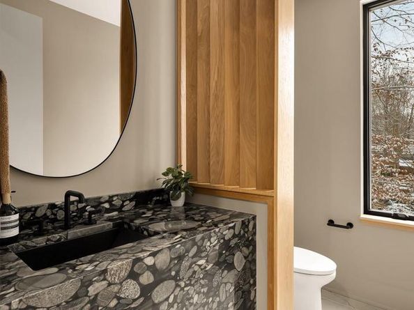 6916 Carmichael Avenue, Bethesda MD 20817