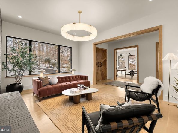 6916 Carmichael Avenue, Bethesda MD 20817