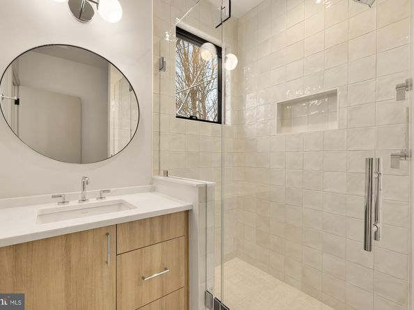 6916 Carmichael Avenue, Bethesda MD 20817