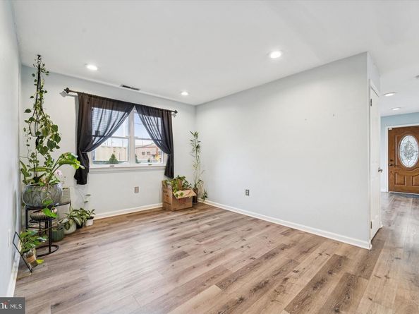 566 Linden Street, Bristol PA 19007