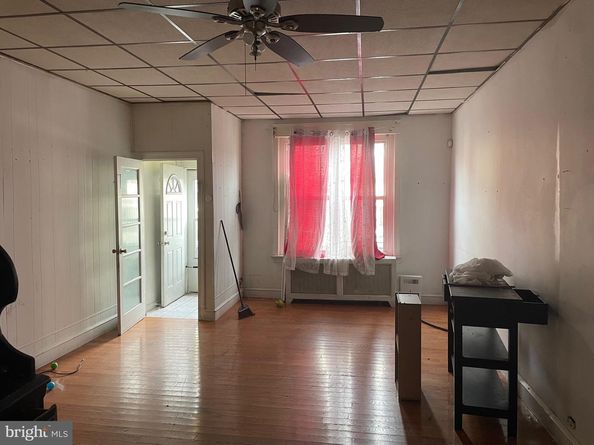 2324 S 9TH Street, Philadelphia PA 19148