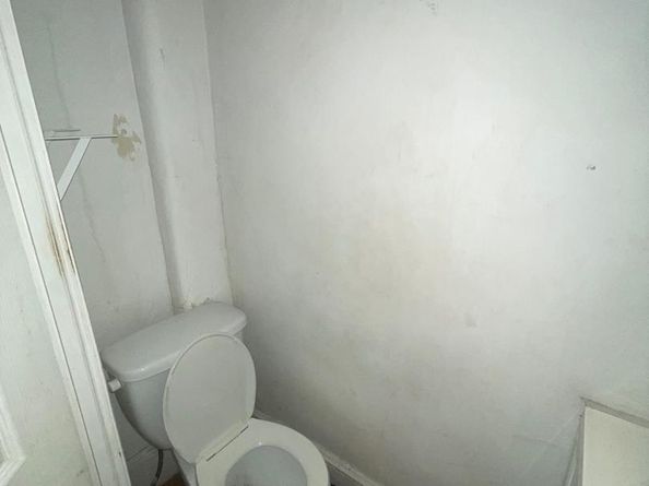 2324 S 9TH Street, Philadelphia PA 19148