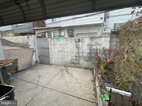 2324 S 9TH Street, Philadelphia PA 19148