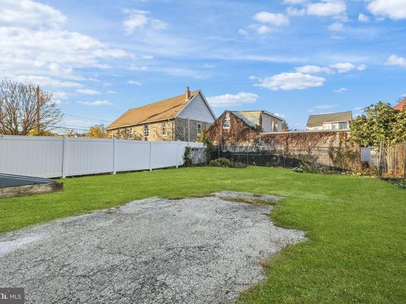 37 E Stratford Avenue, Lansdowne PA 19050