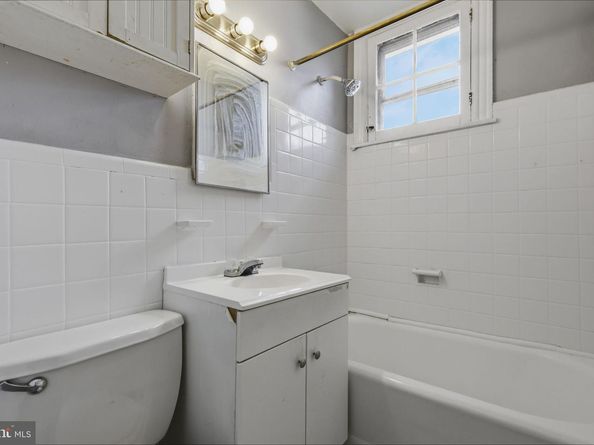 37 E Stratford Avenue, Lansdowne PA 19050