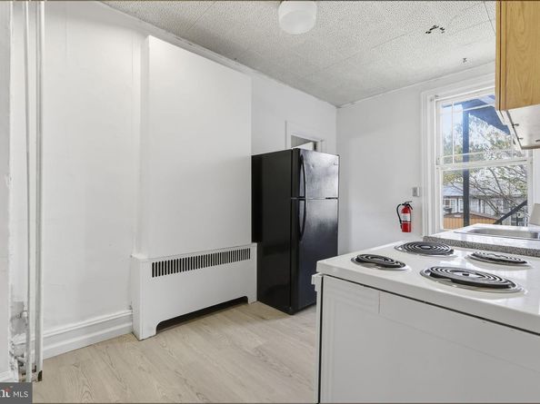 37 E Stratford Avenue, Lansdowne PA 19050