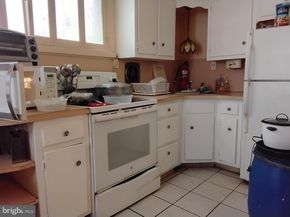 27 Concord Road, Darby PA 19023