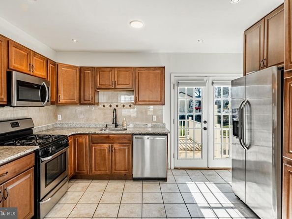 101 S Glenwood Avenue, Aldan PA 19018