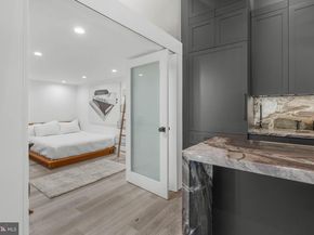 219 S 18TH Street 710, Philadelphia PA 19103