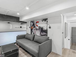 219 S 18TH Street 710, Philadelphia PA 19103