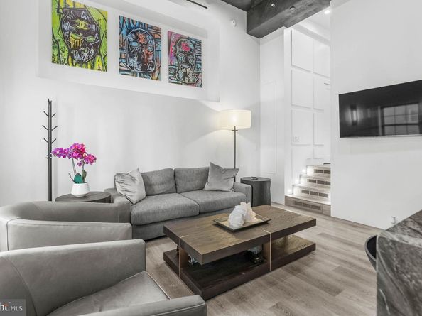 219 S 18TH Street 710, Philadelphia PA 19103