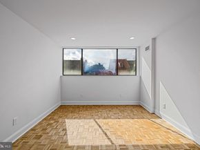 242 Locust Street, Philadelphia PA 19106